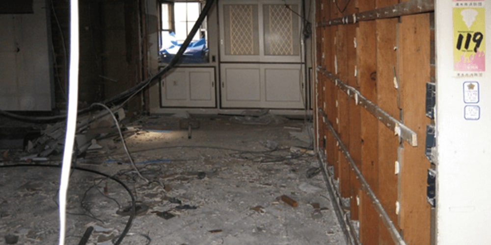 取り壊した店舗の中